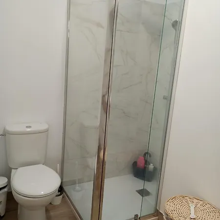 Sea View On Beach شقة أريناغا