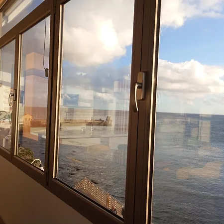 Sea View On Beach شقة