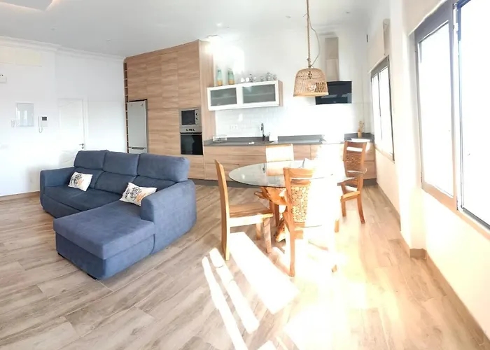 Апартаменты Sea View On Beach